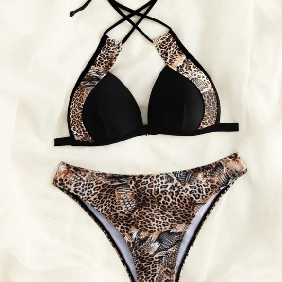 ❤ Leopard Swimsuit - Picture 2 of 5